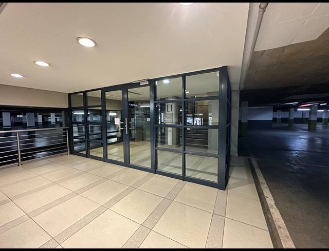815M² OFFICE TO LET IN SANDTON CENTRAL